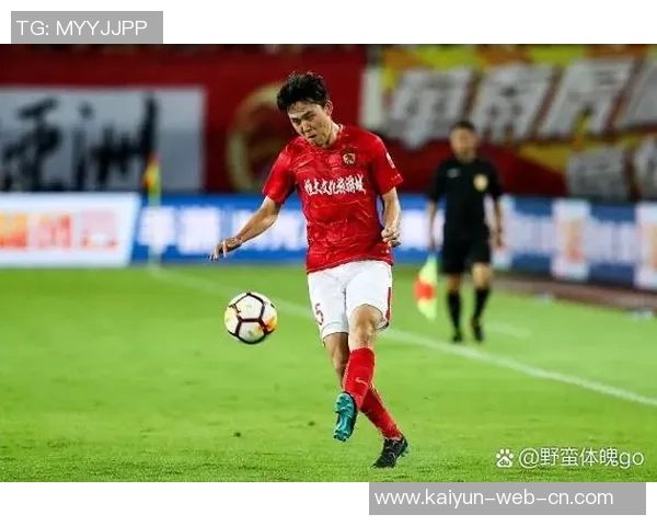 以足球中场大师为核心探讨现代球队进攻与防守平衡之道 以足球中场大师为核心探讨现代球队进攻与防守平衡之道