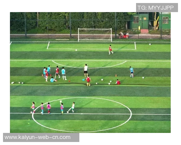 足球巨星炫酷过人技巧解析带你领略绿茵场上的绝妙艺术