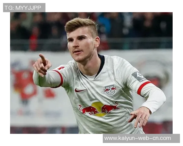 写实纹身艺术与足球球星魅力的完美融合探索 写实纹身艺术与足球球星魅力的完美融合探索