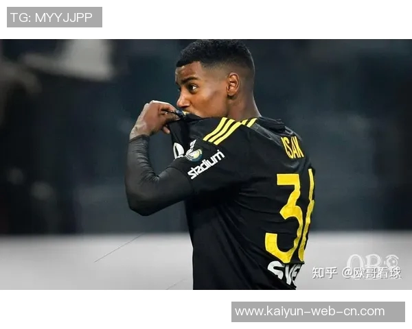 霸气伊布震撼登场铁血锋霸再现绿茵场无与伦比的传奇风采 霸气伊布震撼登场铁血锋霸再现绿茵场无与伦比的传奇风采